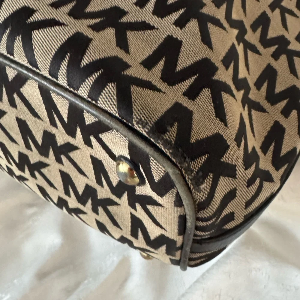 Michael Kors Monogram Tan and Black Jet Set Tote